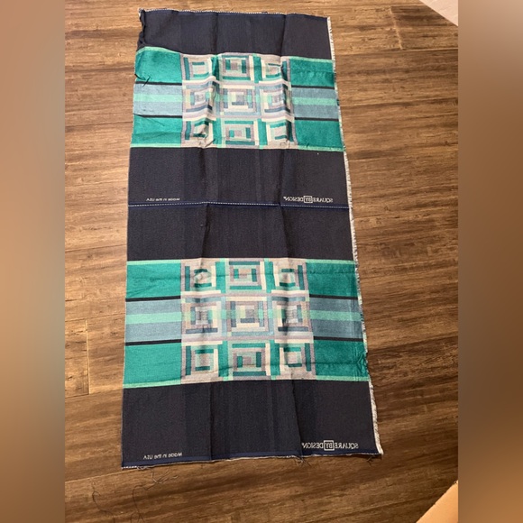 NEW 2 square by design pillow panels teal blue - Picture 5 of 8